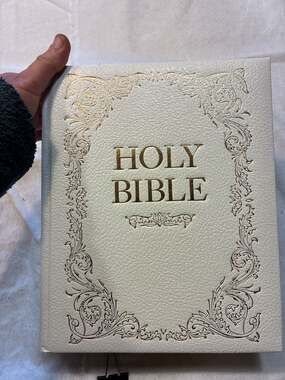 Windsor Holy Bible NAB Catholic Version Family Edition White Gold